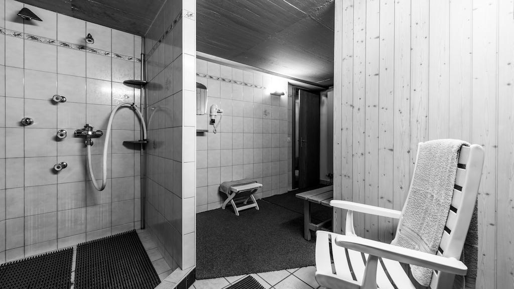 Ferienhaus Adonis Saas-Grund Buitenkant foto
